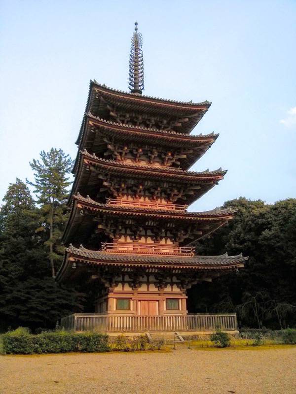 醍醐寺-五重塔縦2.jpg 醍醐寺 五重塔縦2