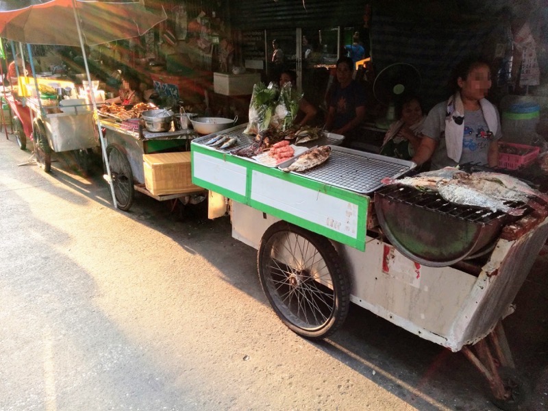 04焼き鳥屋さん.jpg 04焼き鳥屋さん
