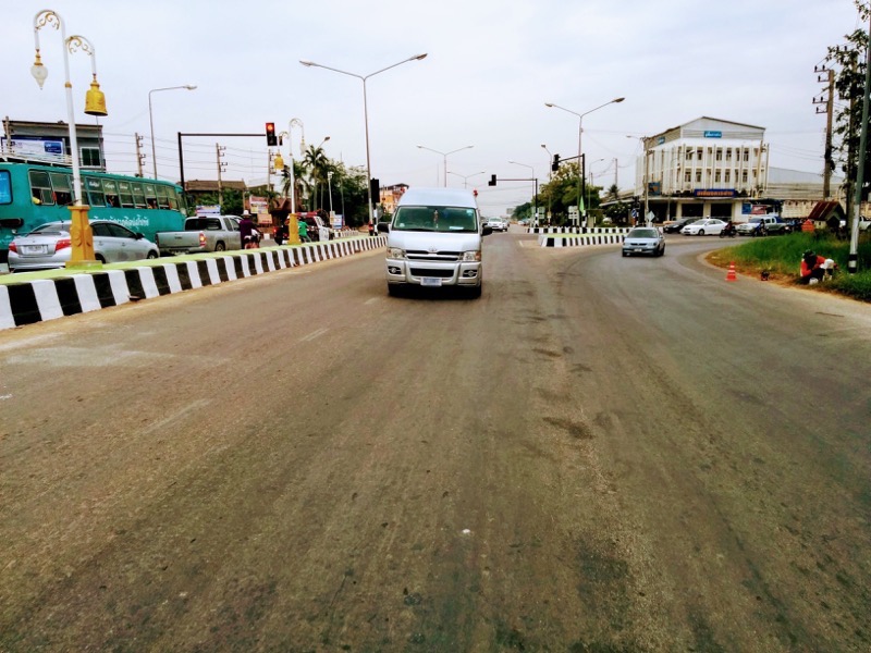 01トゥクトゥクからの眺め.jpg 01トゥクトゥクからの眺め