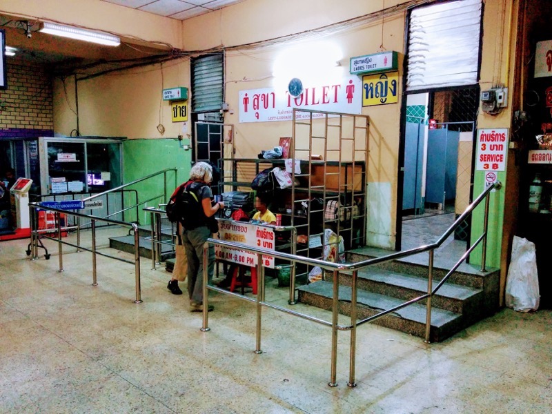 30チェンマイバスターミナル.jpg 30チェンマイバスターミナル