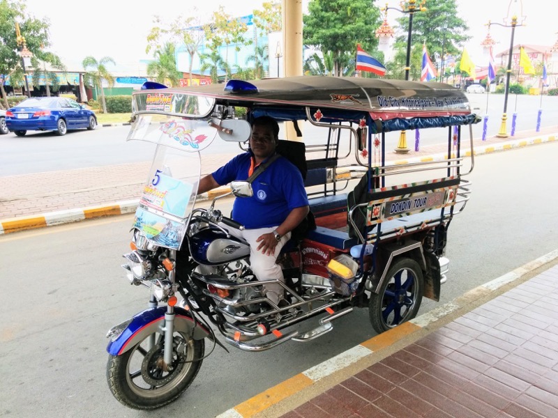 03トゥクトゥクからの眺め.jpg 03トゥクトゥクからの眺め