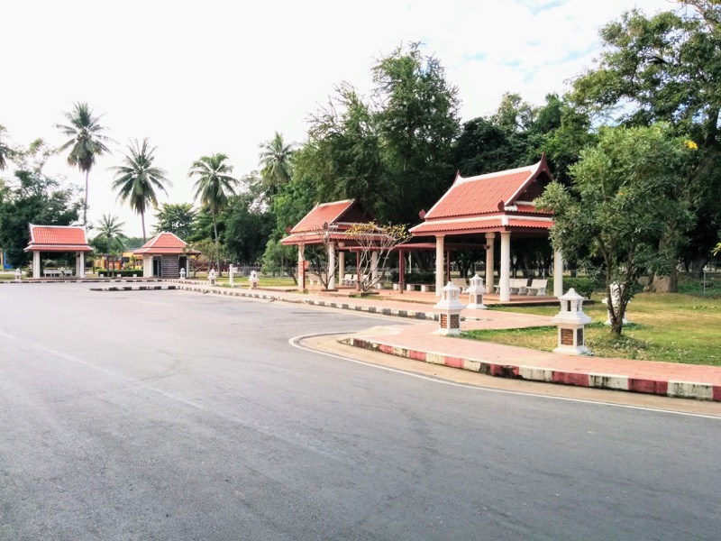 19スコータイ歴史公園休憩所.jpg 19スコータイ歴史公園休憩所