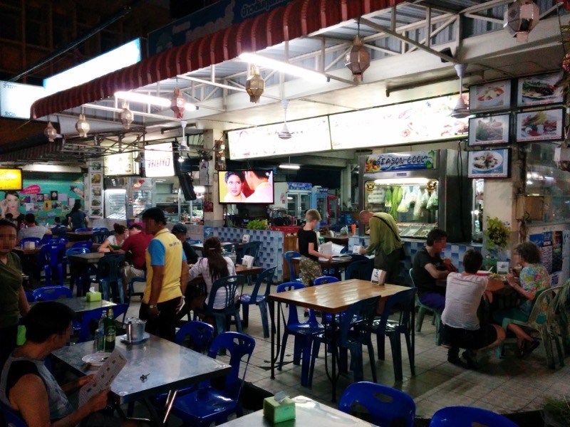 13スコータイの夜.jpg 13スコータイの夜