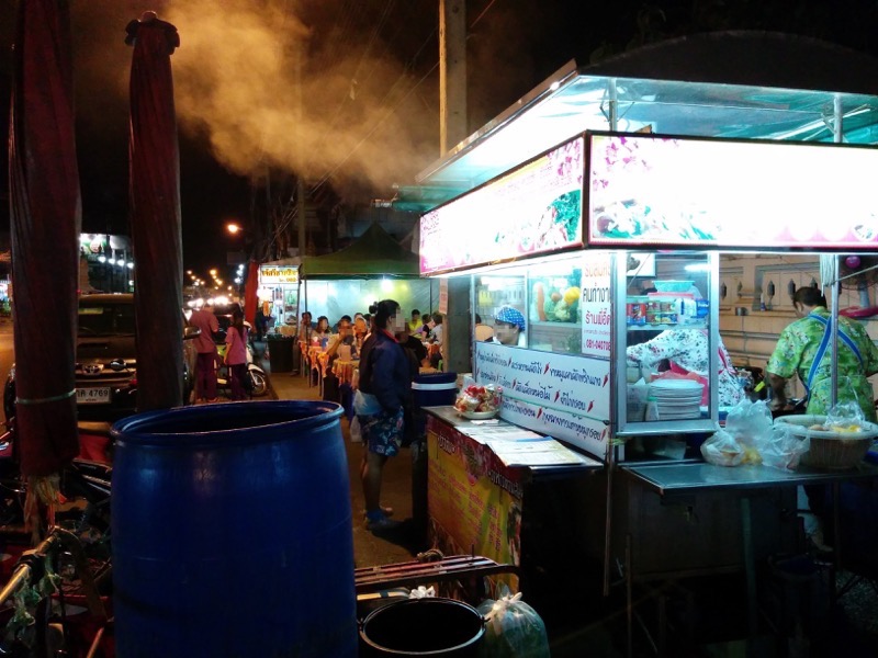 23スコータイの夜.jpg 23スコータイの夜