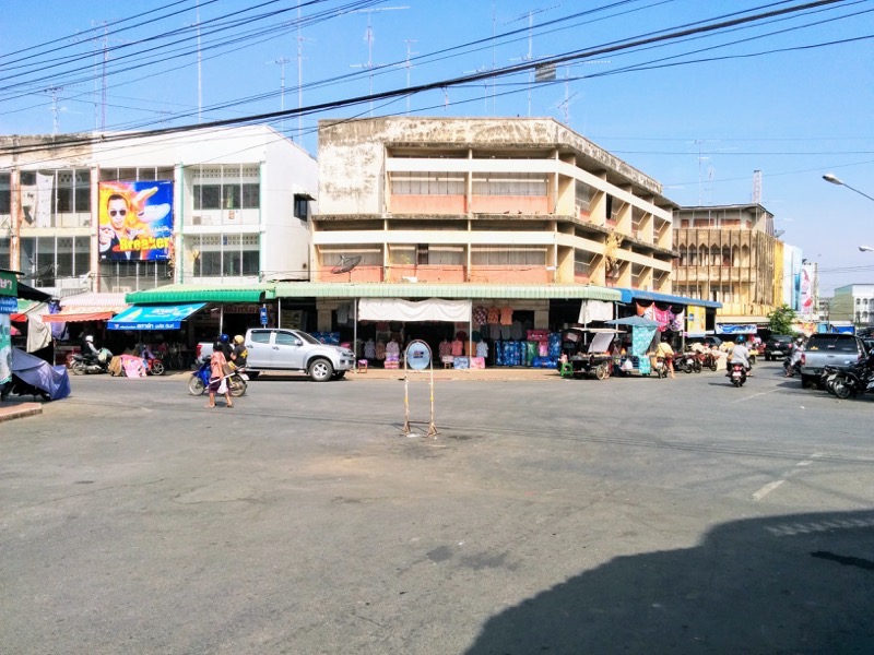 16ロータリーの左側の地域