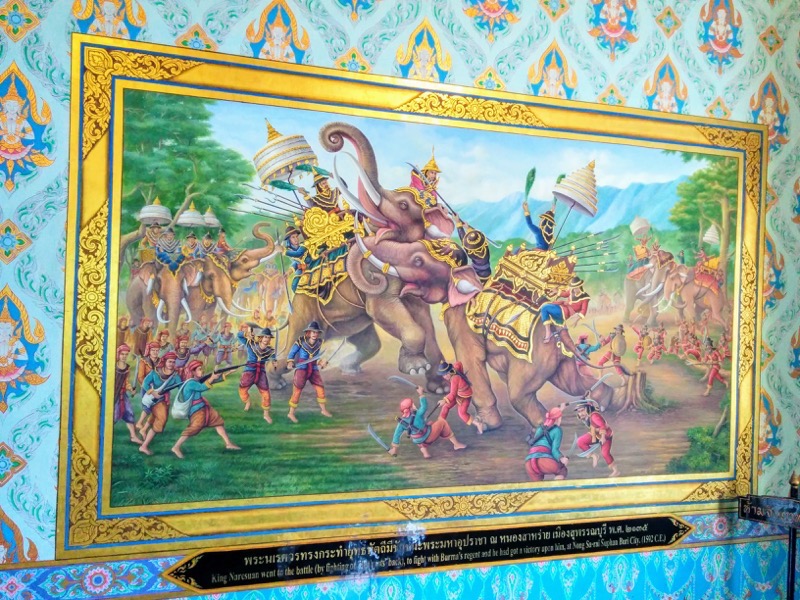 35拝殿横のお堂の絵