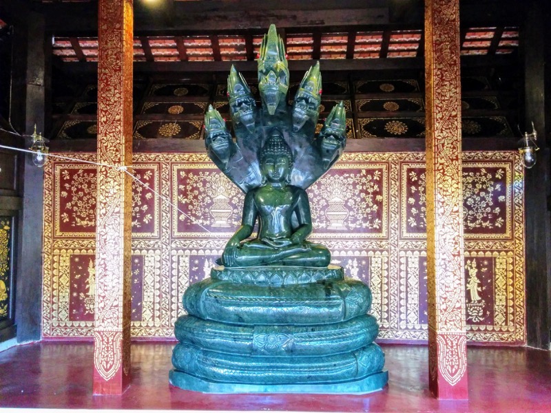 34仏坐像とナーガ.jpg 34仏坐像とナーガ