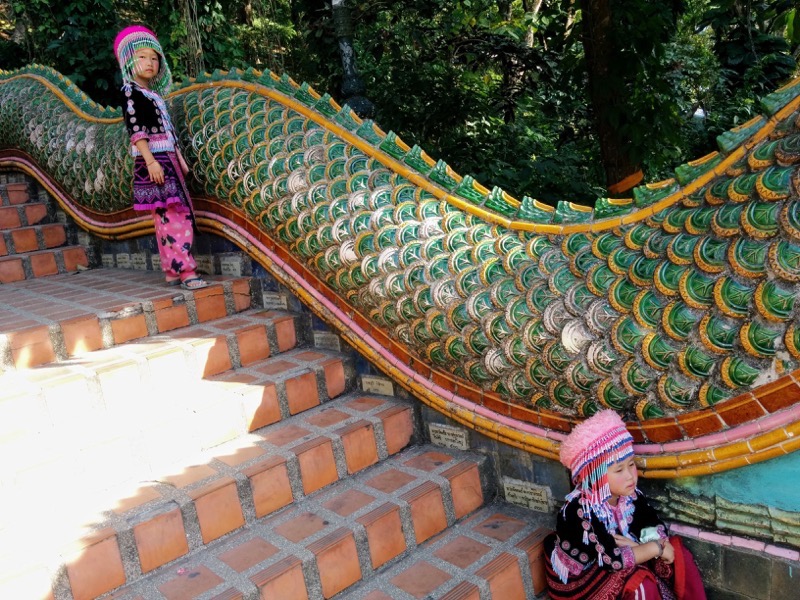 06モン族の女の子