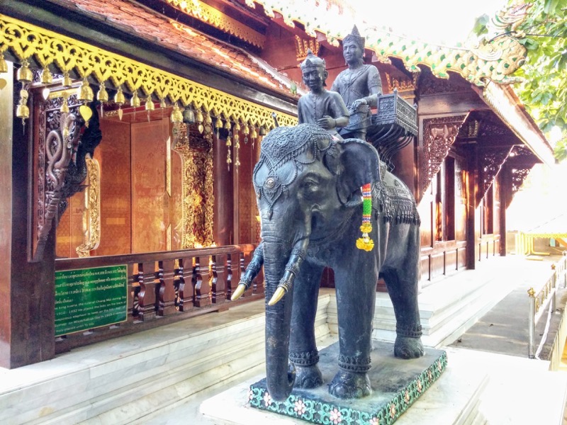 51礼拝堂の象.jpg 51礼拝堂の象