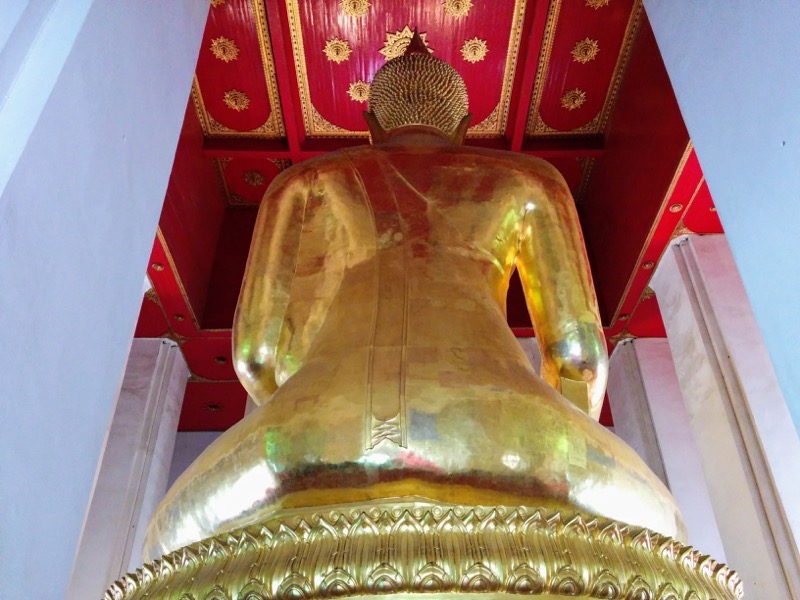 15ご本尊後ろ