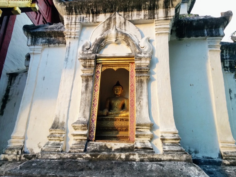 31ライカム礼拝堂裏の仏塔