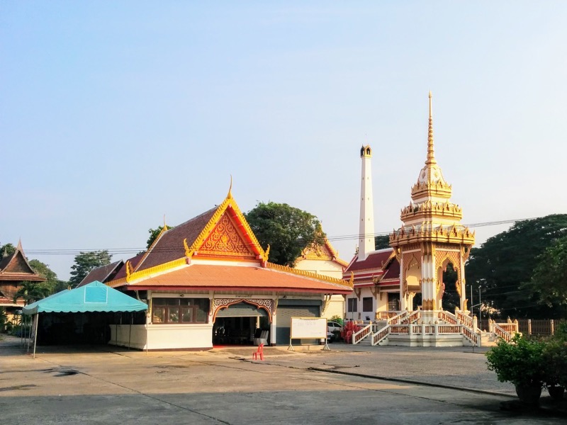 06チェディとお堂