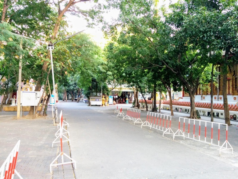 03敷地内.jpg 03敷地内