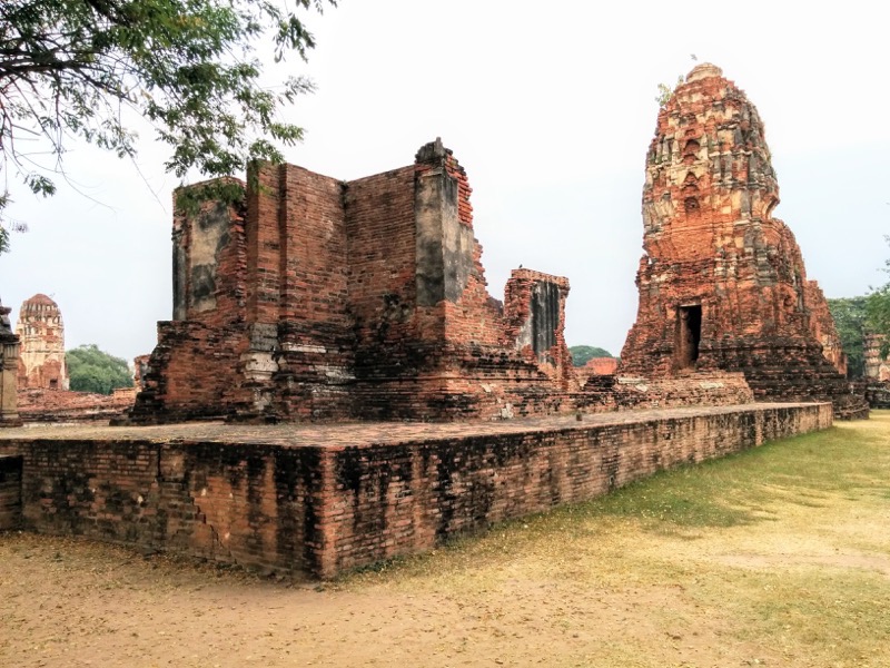 41プラーンと礼拝堂.jpg 41プラーンと礼拝堂