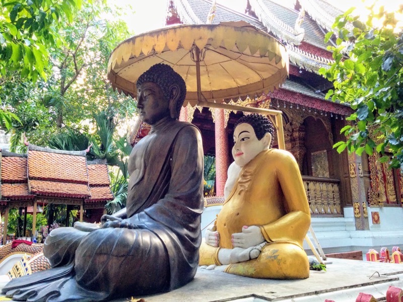 15中央の礼拝堂そばの仏像.jpg 15中央の礼拝堂そばの仏像