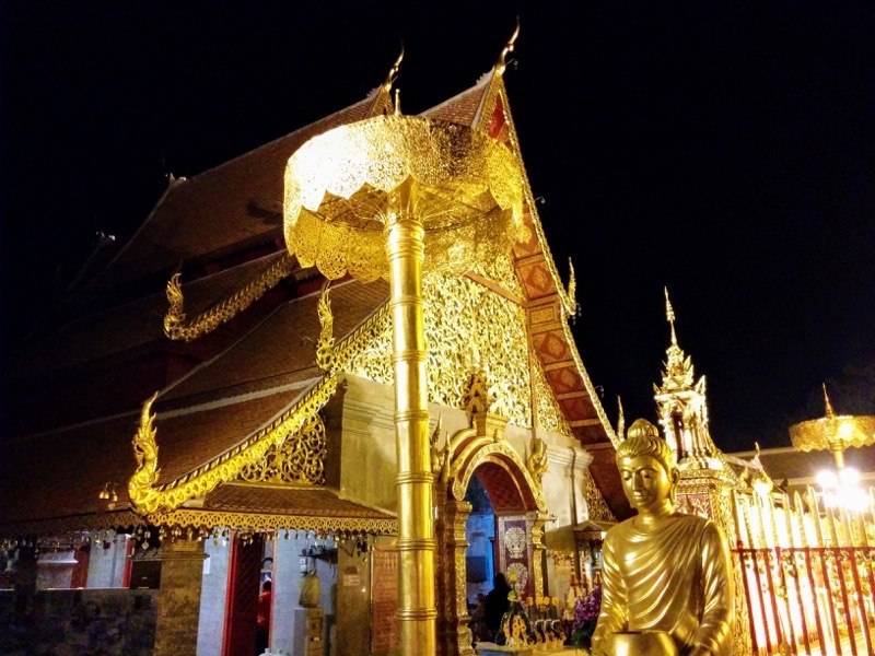 18内院から見たお堂