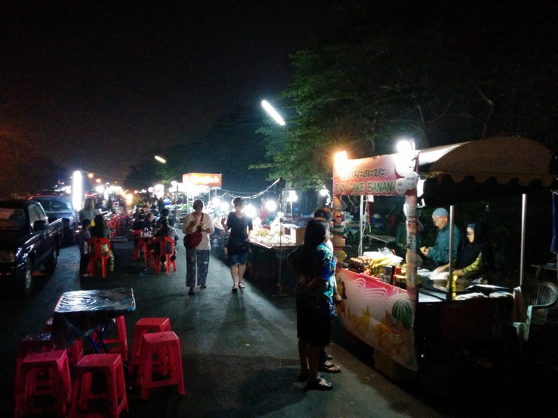 04ナイトマーケット.jpg 04ナイトマーケット