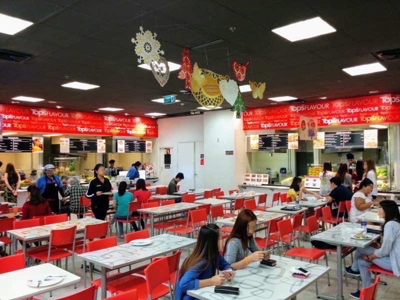 03フードコート