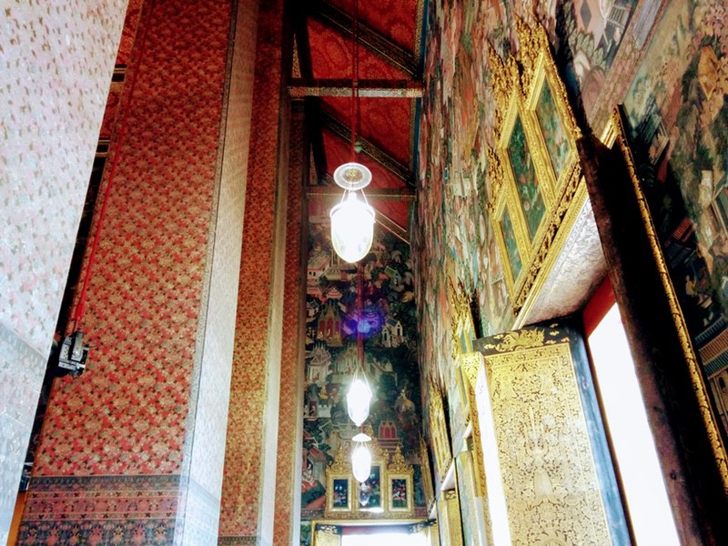 07涅槃仏殿内３