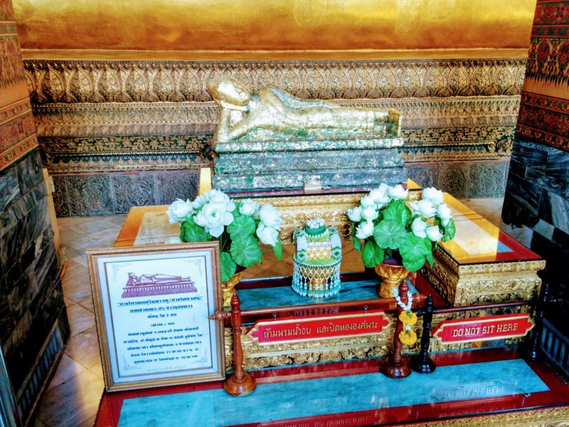 08涅槃仏殿内仏像１