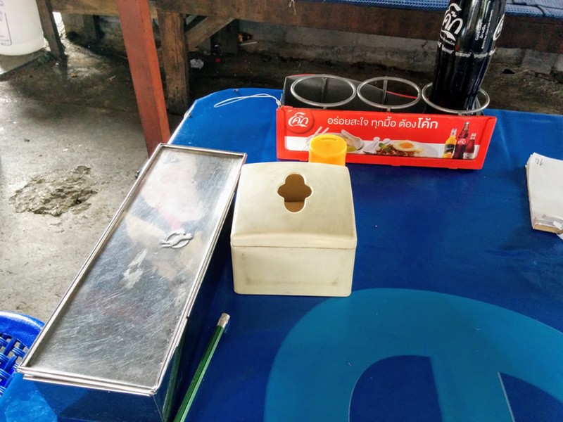 05卓上.jpg 05卓上