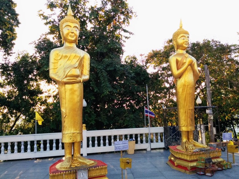 16仏像.jpg 16仏像