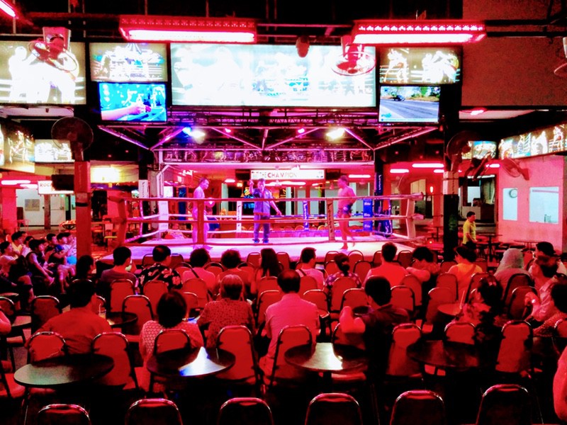 04ウォーキングストリート夜