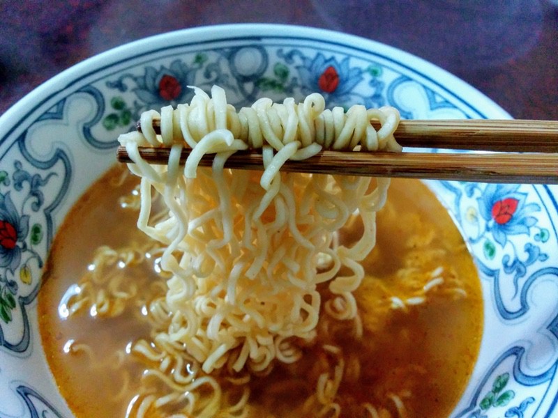 37インスタントラーメン緑９