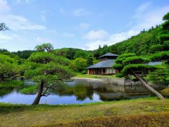 南湖のそばにある翠楽園｜福島県白河市