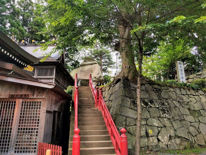 11烏帽子岩.jpg 11烏帽子岩