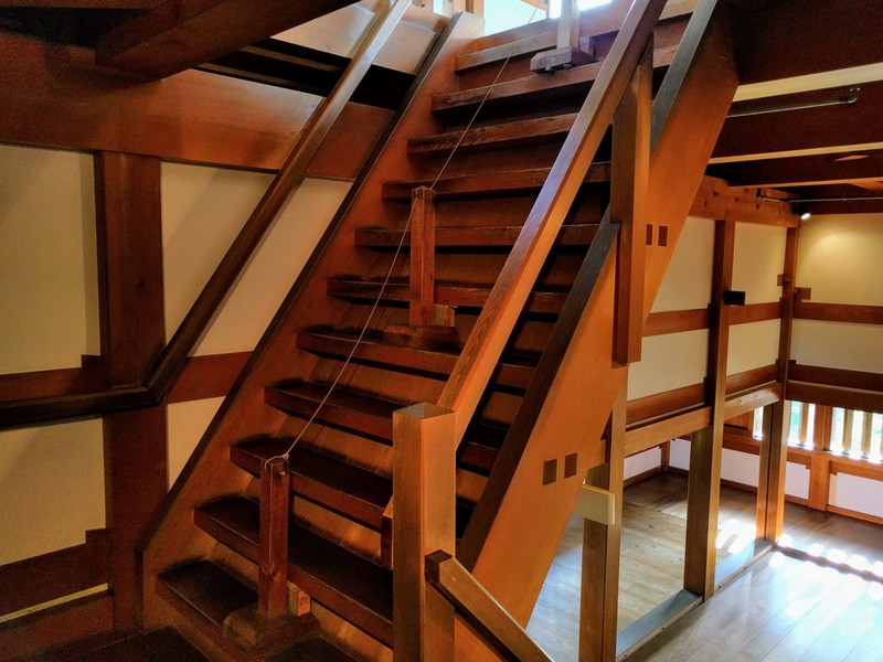29天守閣二階階段.jpg 29天守閣二階階段