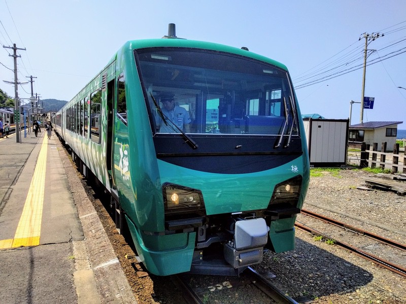 30ブナ深浦駅にて.jpg 30ブナ深浦駅にて