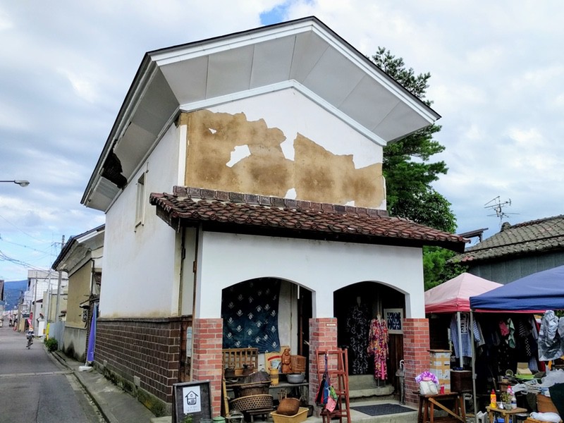 アンティーク屋.jpg アンティーク屋