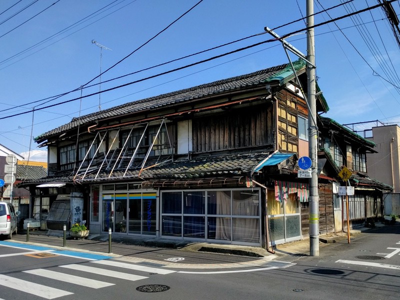 古い建物 古い建物