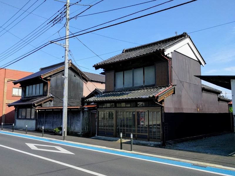 古い建物 古い建物