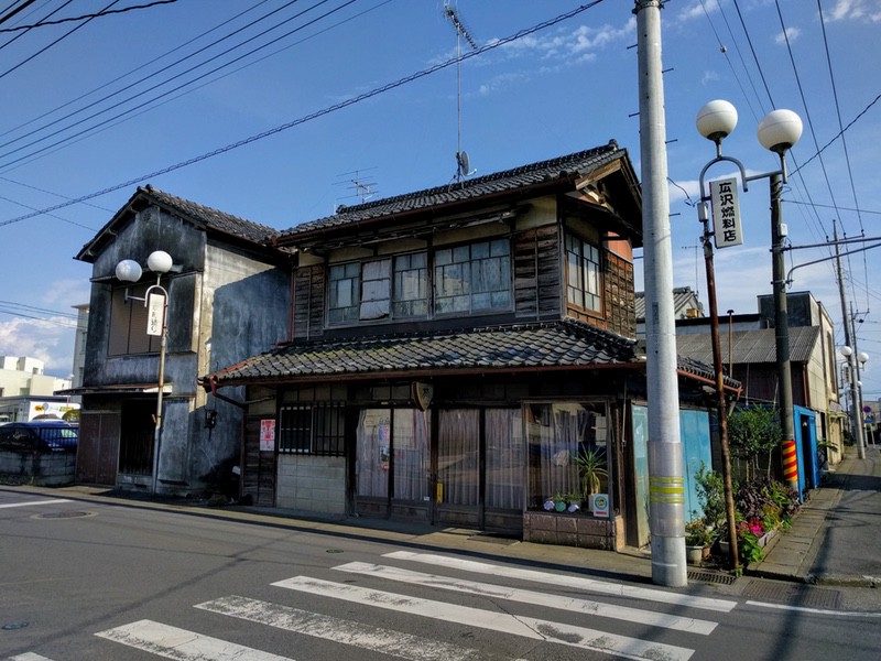 古い建物 古い建物