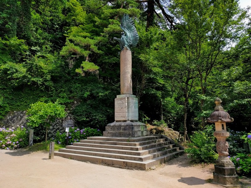 04ローマ寄贈の碑.jpg 04ローマ寄贈の碑