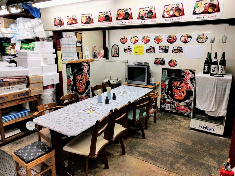 04テーブル席.jpg 04テーブル席