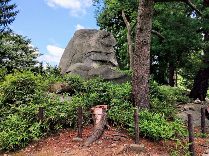 36烏帽子岩.jpg 36烏帽子岩