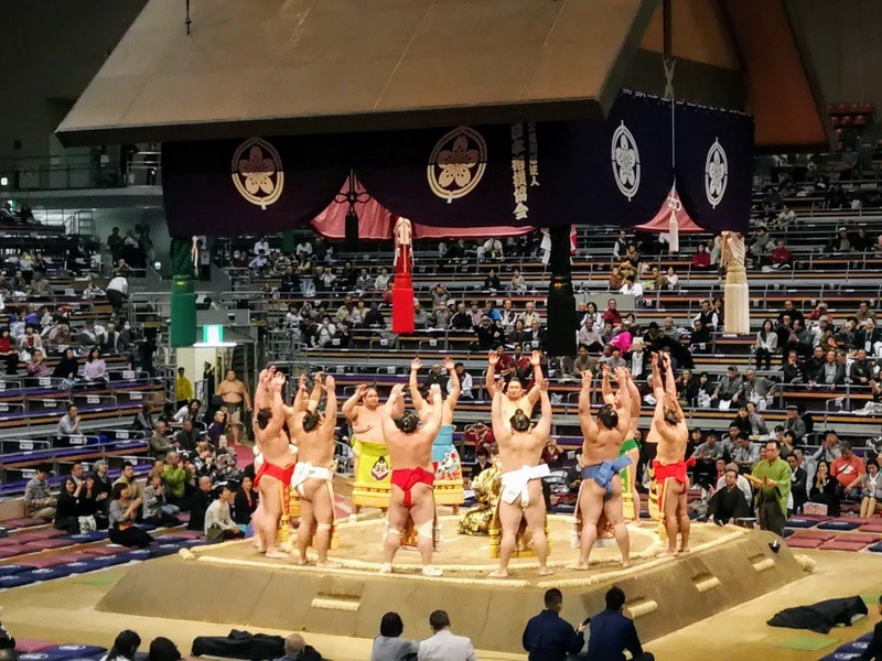 土俵入り十両 西 3