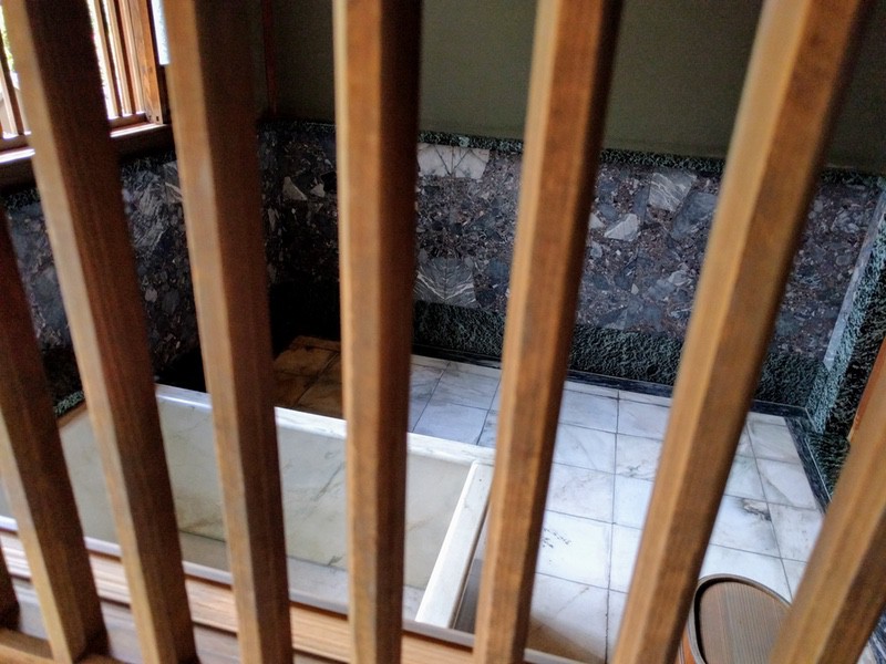 21大理石の風呂場