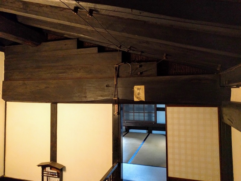 24四段重ねの梁.jpg 24四段重ねの梁