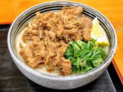 麺屋綿谷で肉ぶっかけ｜香川県丸亀市