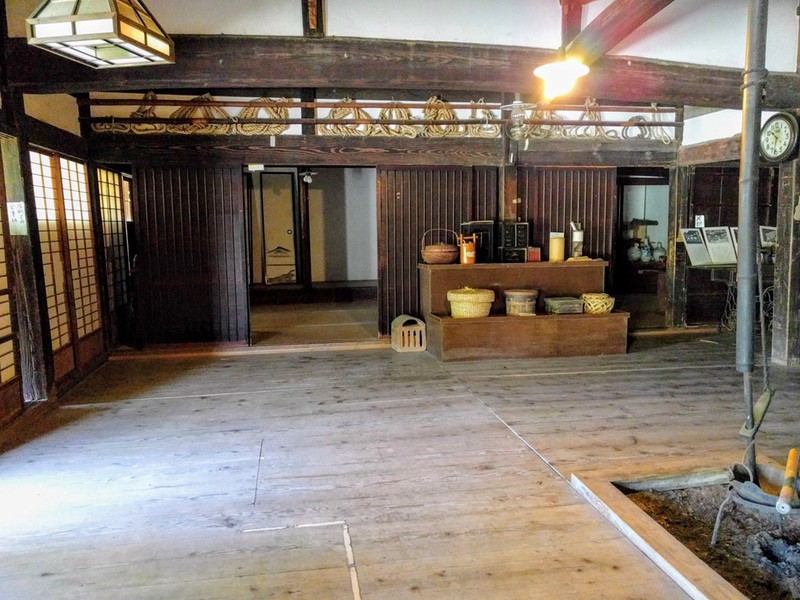 10平行三棟づくり民家