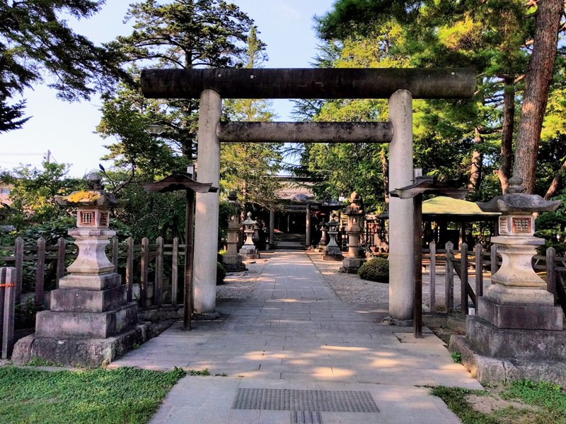 04松岬神社.jpg 04松岬神社