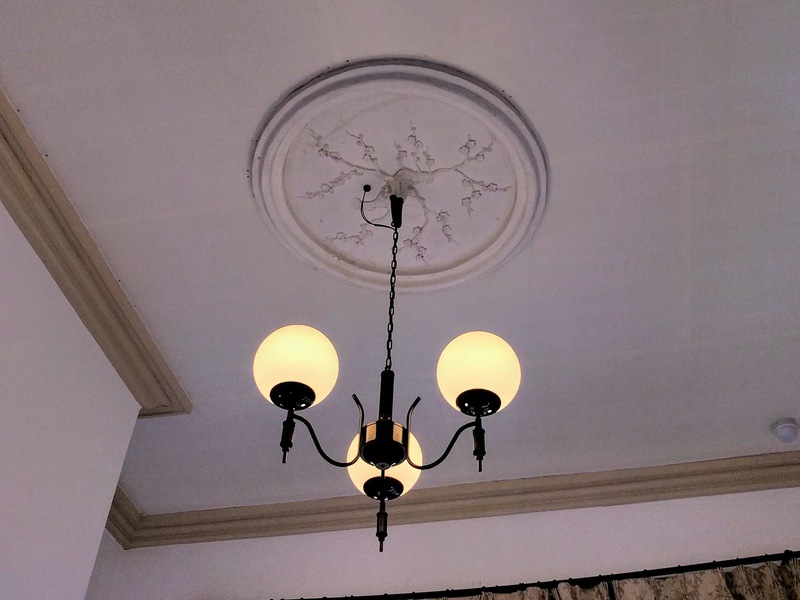 14守衛室の天井中心飾り