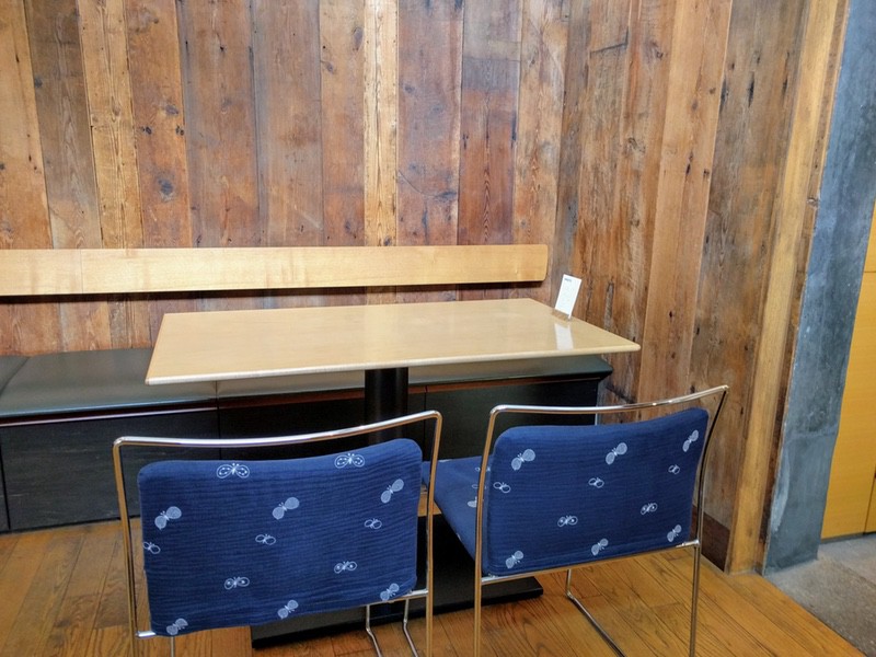 05テーブル席