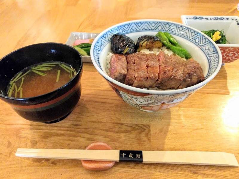 09山形牛丼.jpg 09山形牛丼