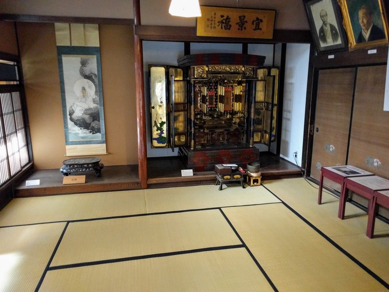 04仏間