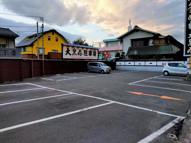 02駐車場.jpg 02駐車場